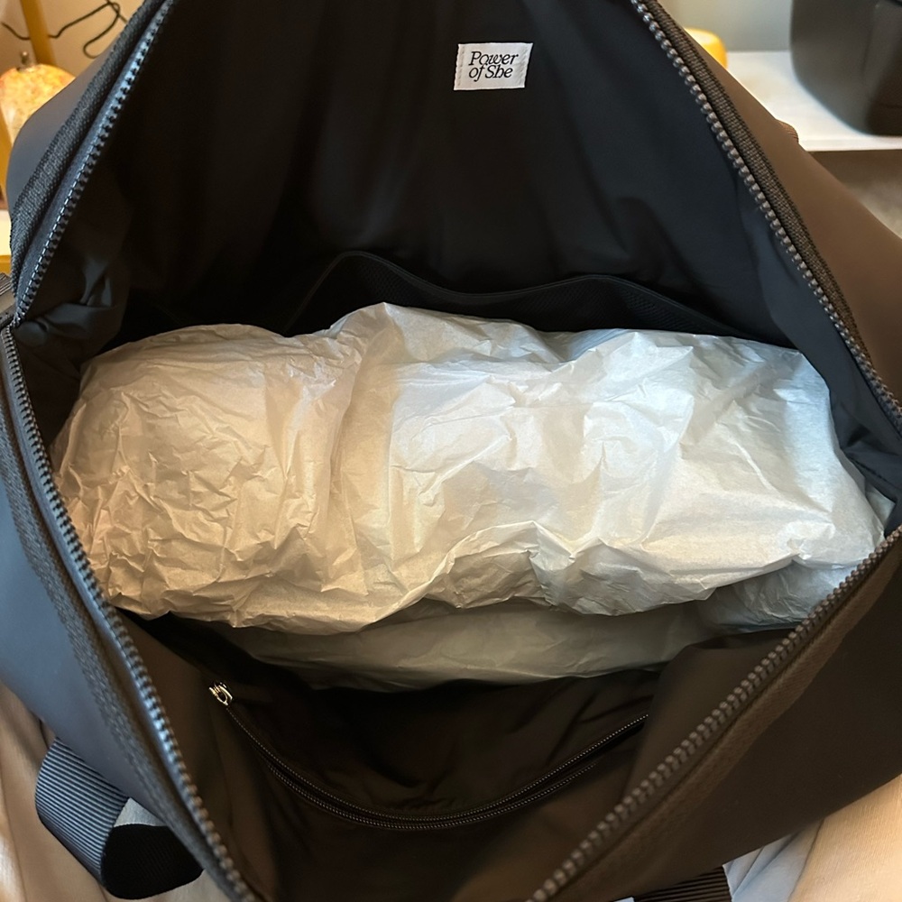 NWOT Athleta  Black Tote Bag - weekender - Picture 4 of 12